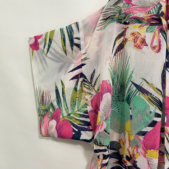 Kimono by Kaktus pink white NWOT, white floral print sz L.  Over up, Robe. - Picture 13 of 14